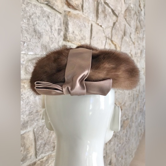 Incredible Vintage 1950s 1960s Mink Fur Hat by Amrose NY with Foot and Ribbon - Picture 11 of 15